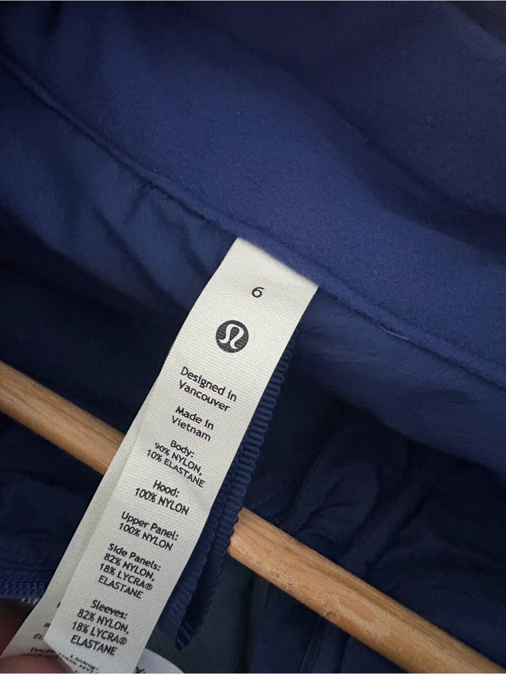 lululemon athletica insulated hooded puffer jacket - psychic blue 6 - Picture 10 of 15